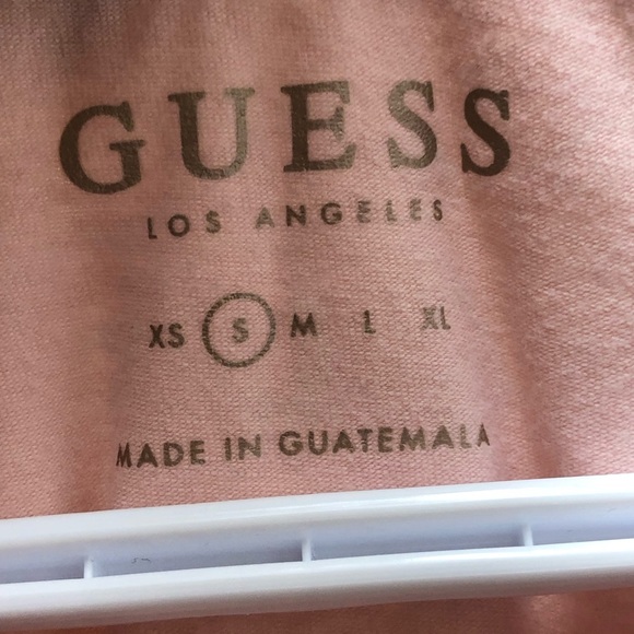 Guess tshirt - Picture 2 of 2